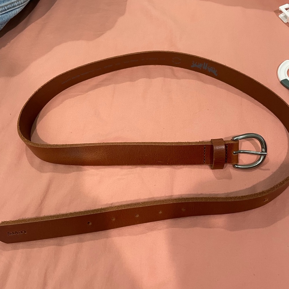 Levi’s brown leather belt